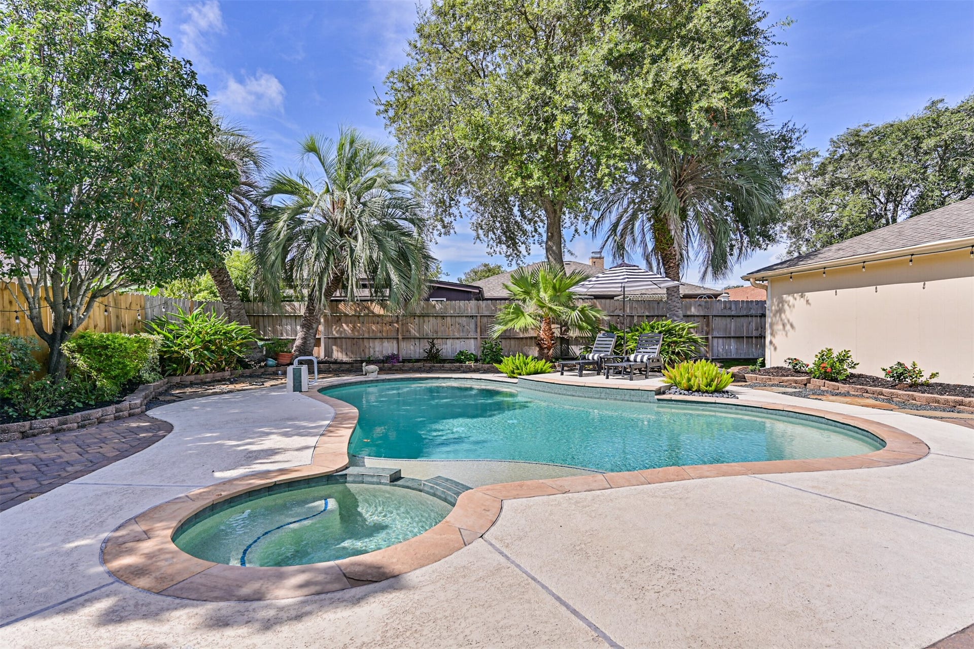 7 Park Lane, Galveston, TX 77551 7 Park Lane, Galveston, TX 77551
