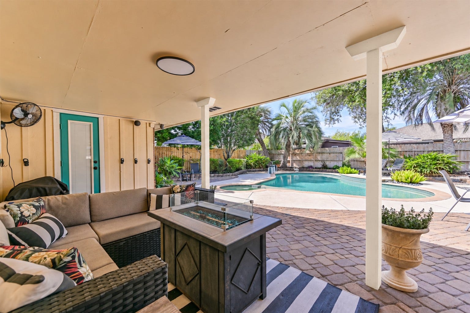 7 Park Lane, Galveston, TX 77551 7 Park Lane, Galveston, TX 77551