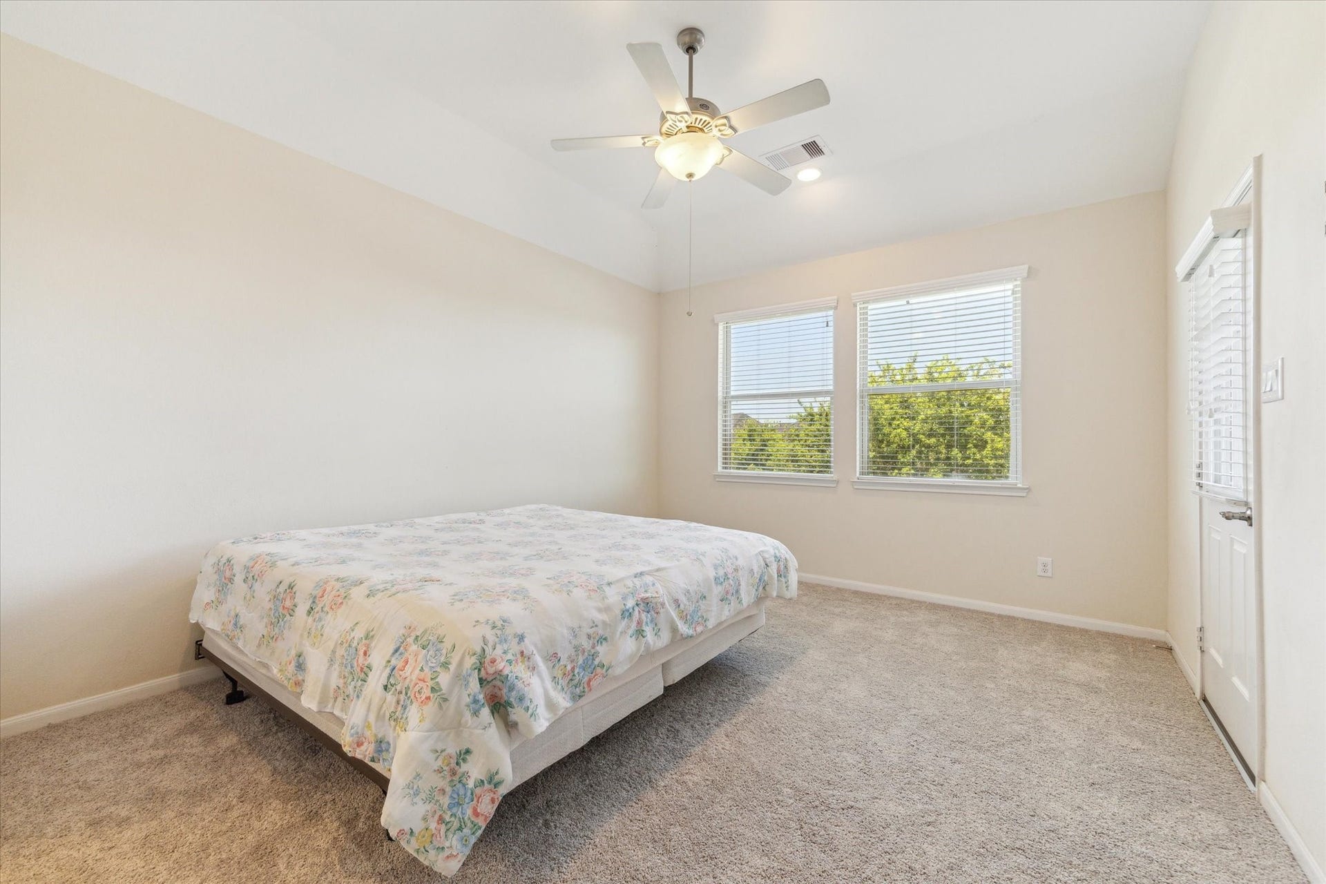 6015 Turner Shadow Lane, Sugar Land, TX 77479 6015 Turner Shadow Lane, Sugar Land, TX 77479