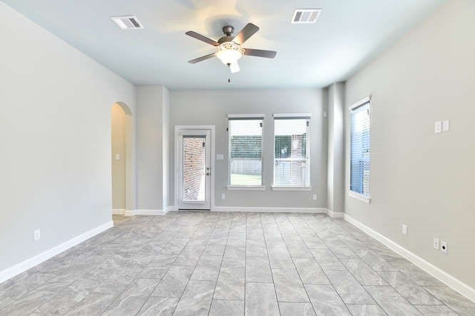 22915 Silver Fen Way, Waller, TX 77484 Photo does not represent actual home options and selection. Ask Sales consultant for specific selections.