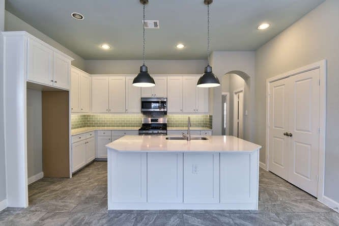 22915 Silver Fen Way, Waller, TX 77484 Photo does not represent actual home options and selection. Ask Sales consultant for specific selections.