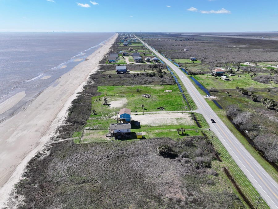Property photo for 1220 Highway 87 Highway, Gilchrist, TX
