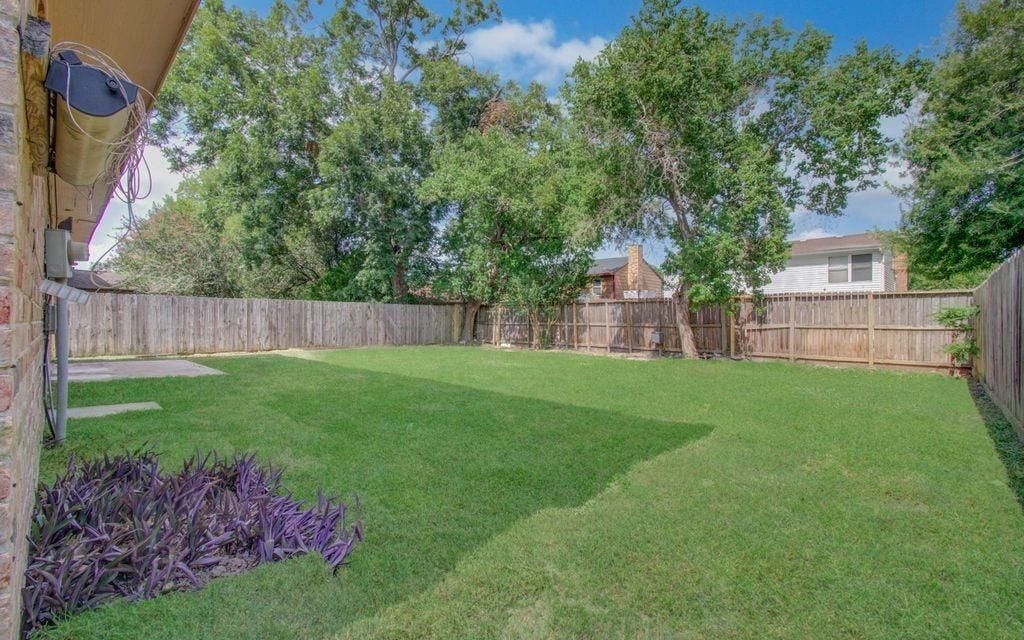 16527 Quail Dale Drive, Houston, TX 77489 16527 Quail Dale Drive, Houston, TX 77489