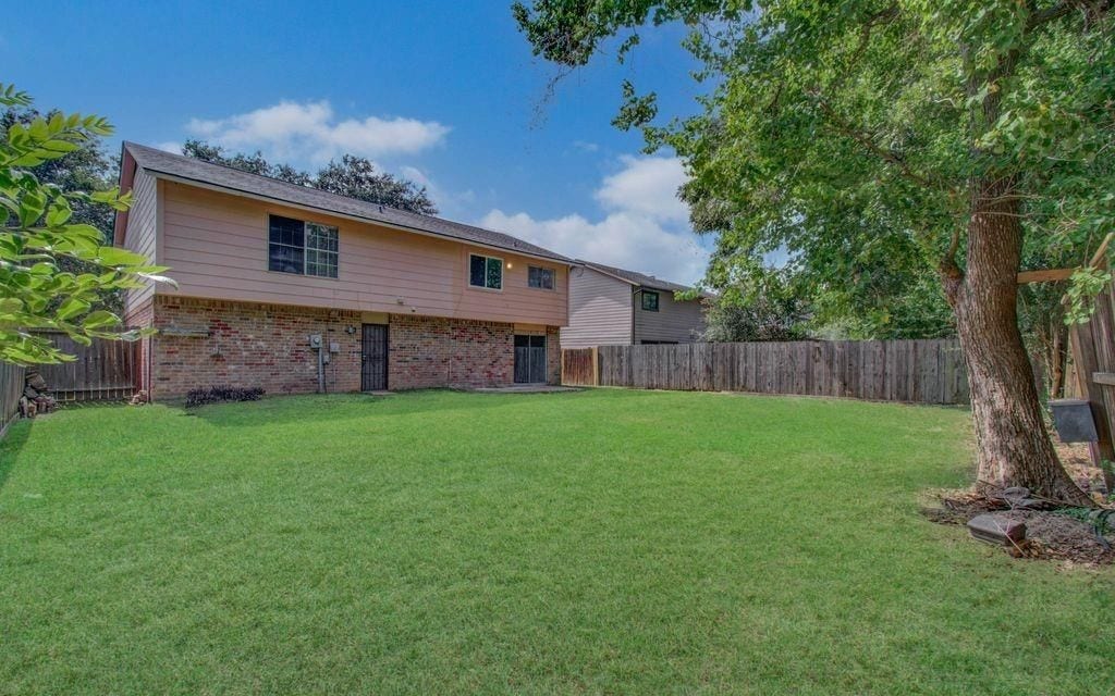 16527 Quail Dale Drive, Houston, TX 77489 16527 Quail Dale Drive, Houston, TX 77489