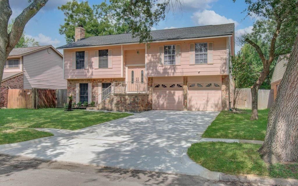 16527 Quail Dale Drive, Houston, TX 77489 16527 Quail Dale Drive, Houston, TX 77489
