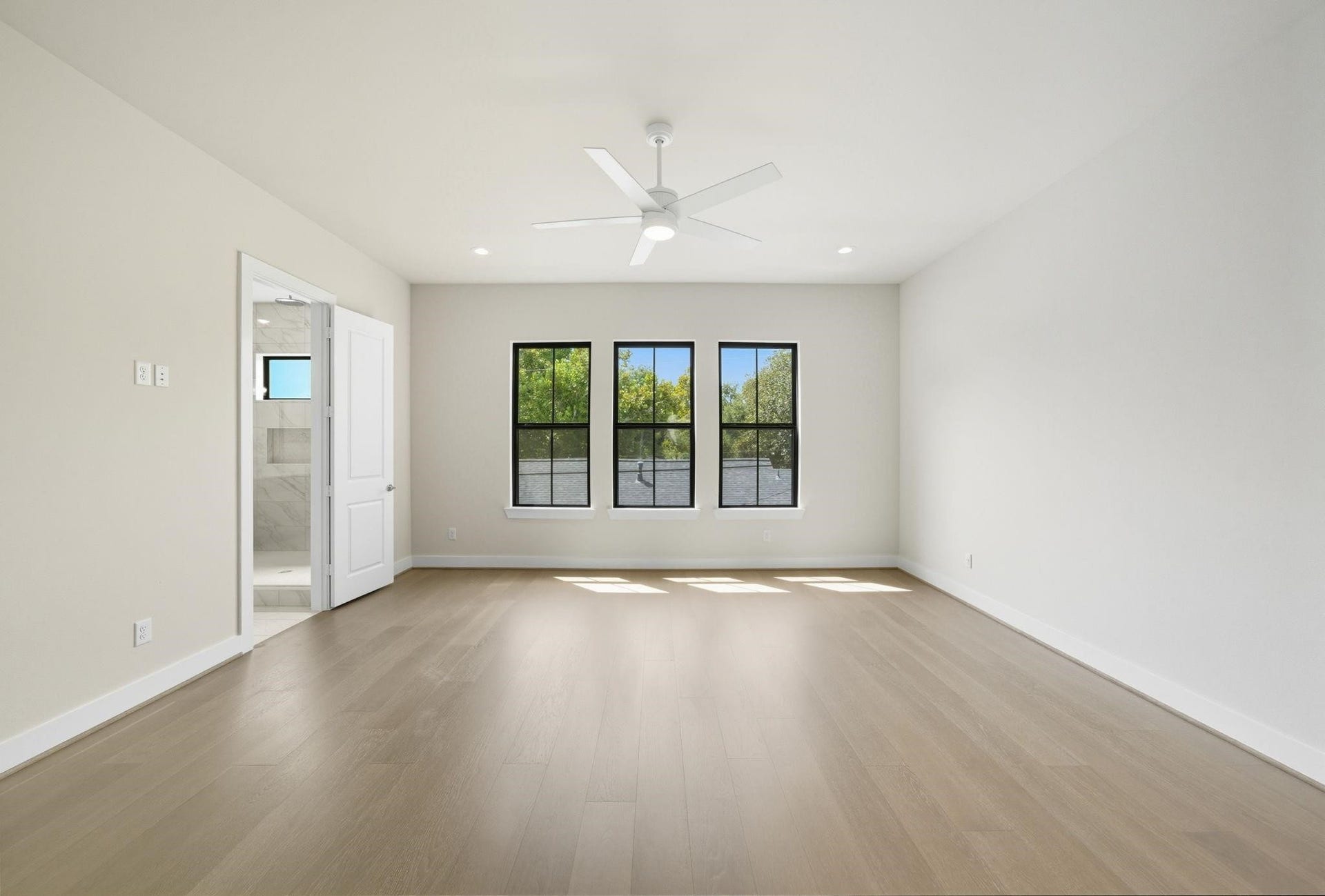 1713 Bologna Lane, Houston, TX 77055 Primary Bedroom