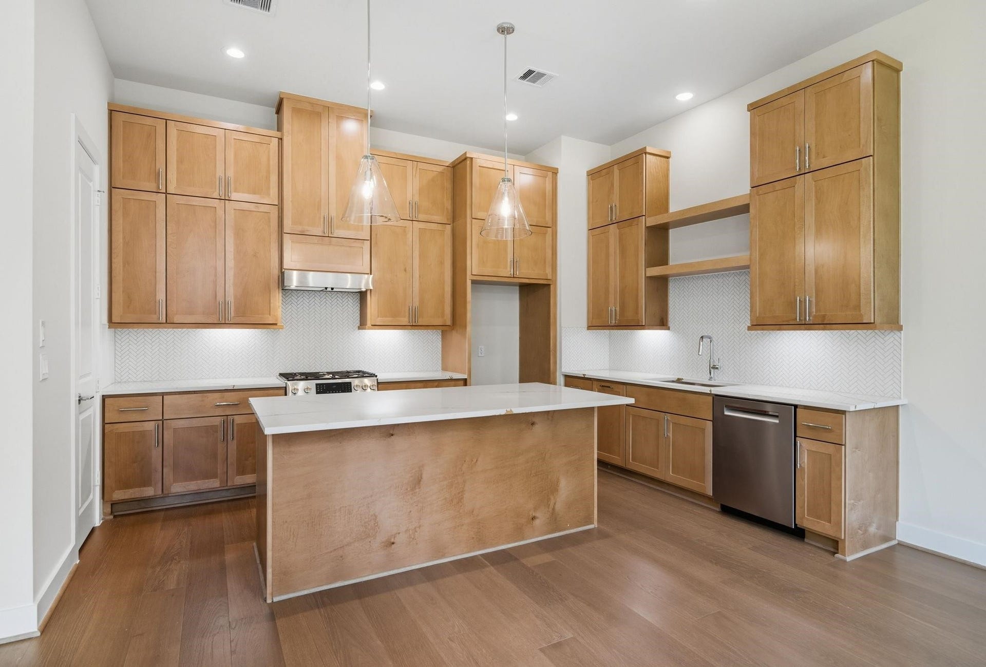 1713 Bologna Lane, Houston, TX 77055 Kitchen