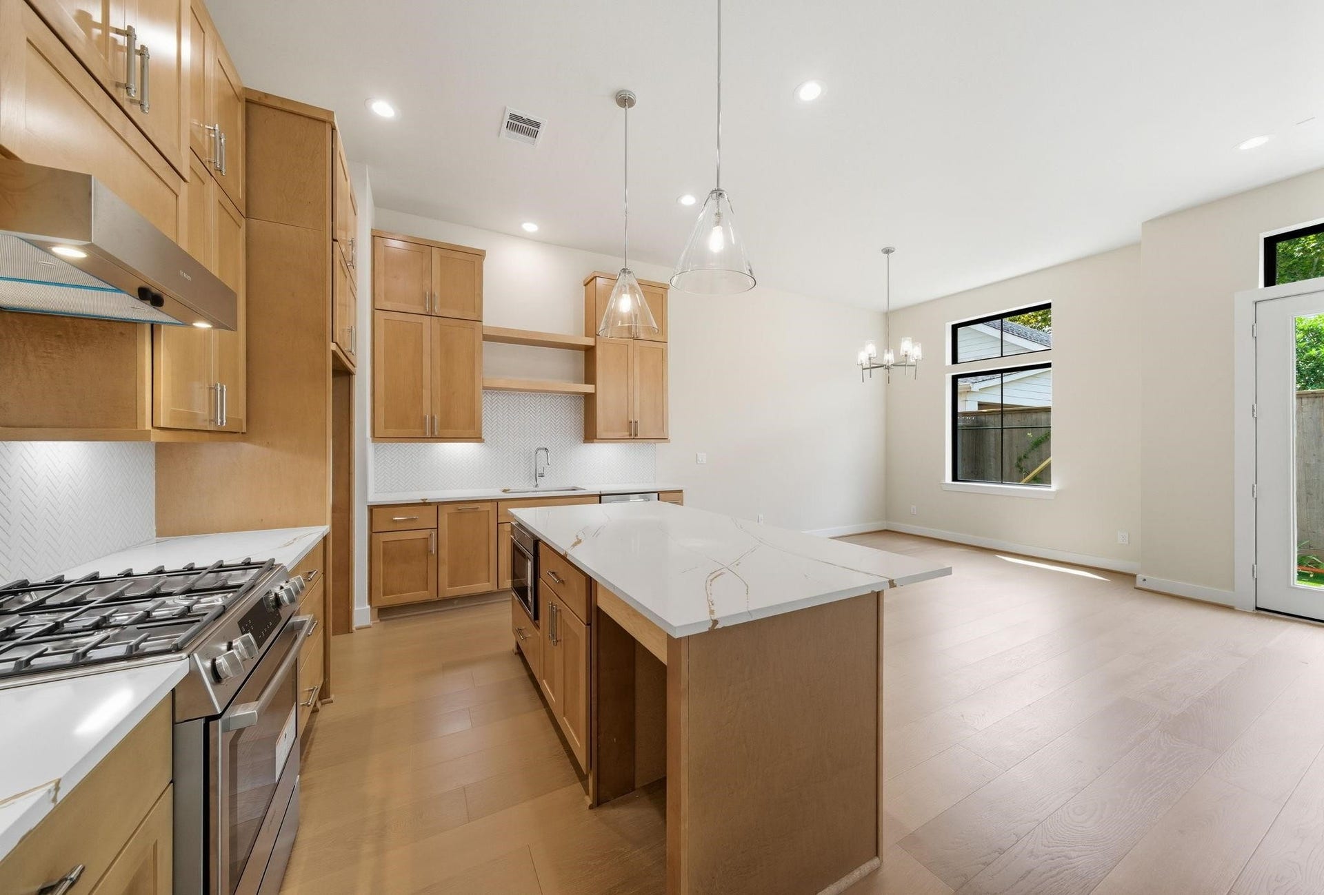 1713 Bologna Lane, Houston, TX 77055 Kitchen