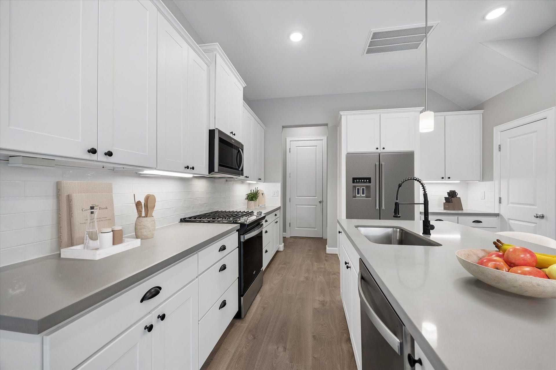 5206 Amber Sunrise Drive, Houston, TX 77018 5206 Amber Sunrise Drive, Houston, TX 77018