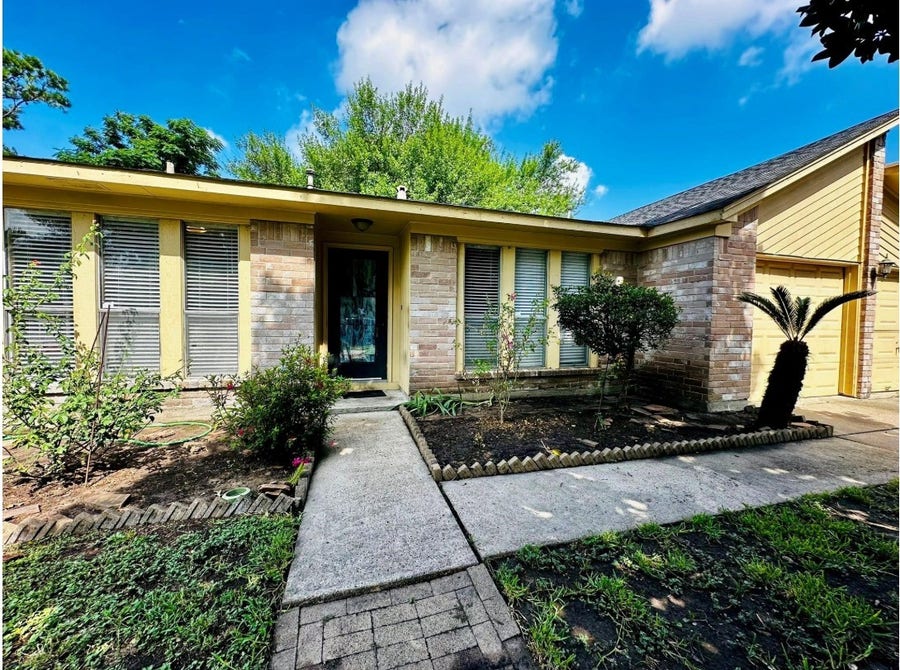 Property photo for 13915 Elkwood Drive, Houston, TX