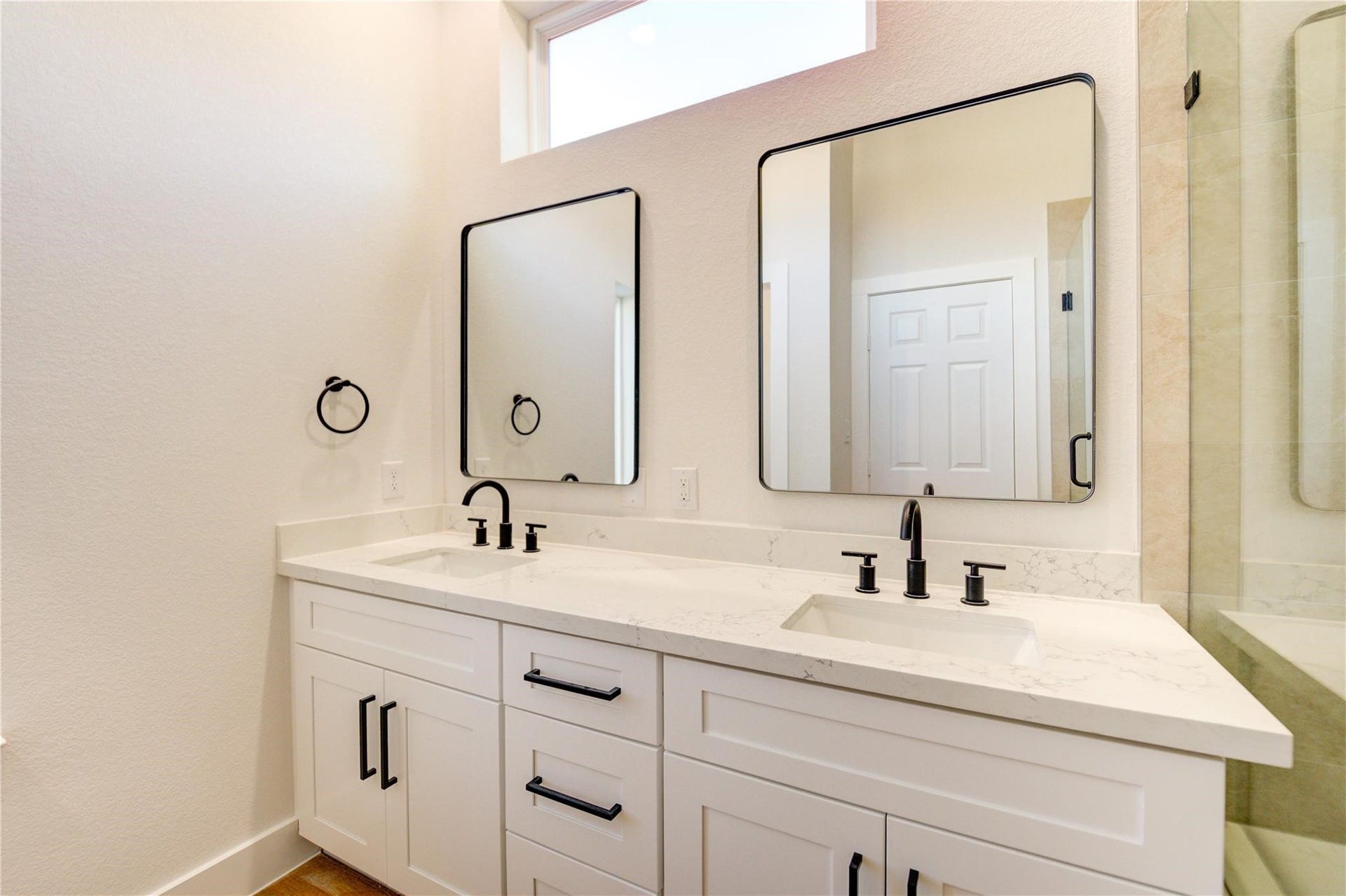 1203 Dewalt Street, Houston, TX 77088
