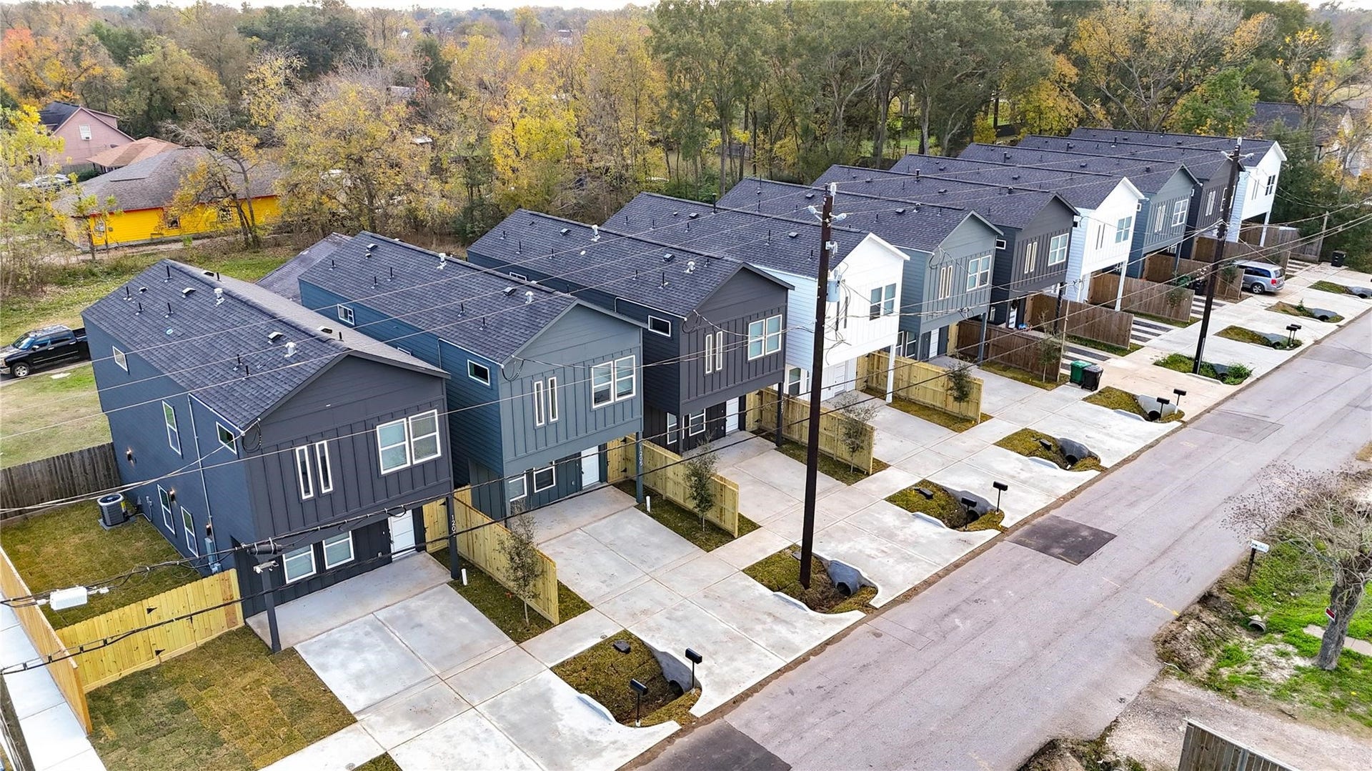 1203 Dewalt Street, Houston, TX 77088
