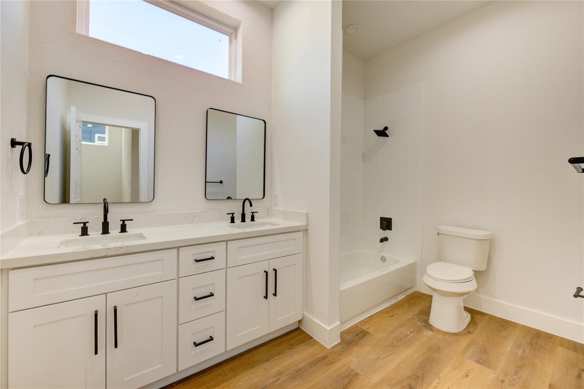 1203 Dewalt Street, Houston, TX 77088
