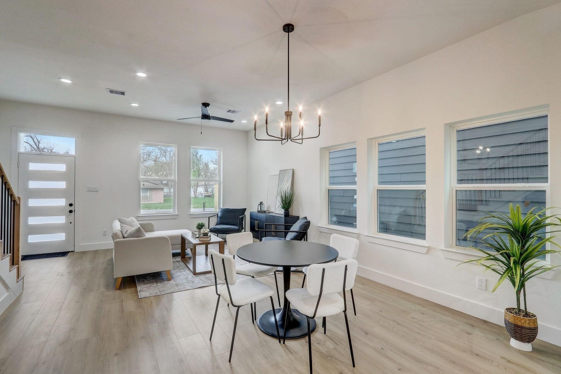 1203 Dewalt Street, Houston, TX 77088