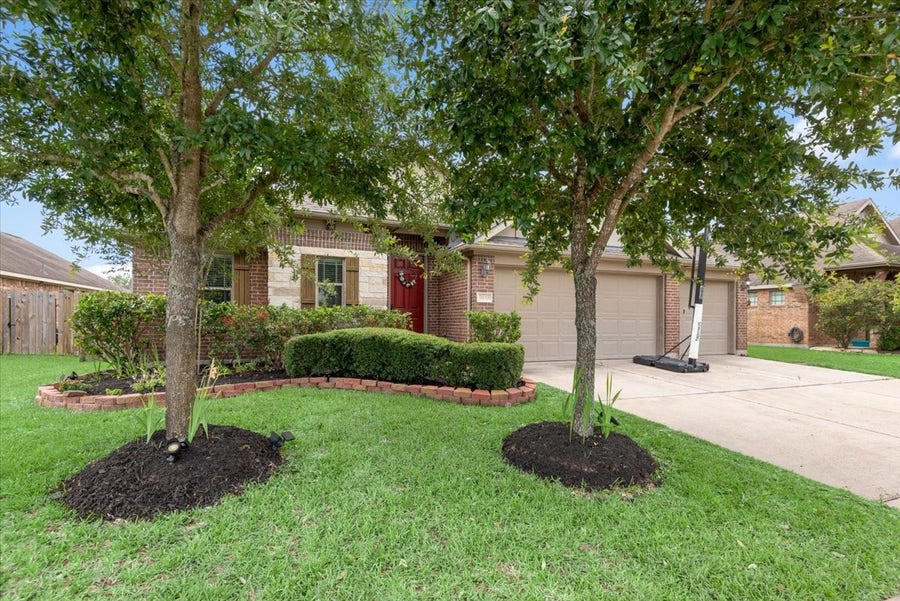 Property photo for 11619 Beckton Cypress Drive, Tomball, TX