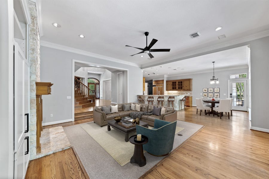 Property photo for 2042 Darby Lane, Fresno, TX