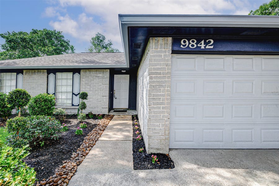 Property photo for 9842 Shell Rock Road, La Porte, TX