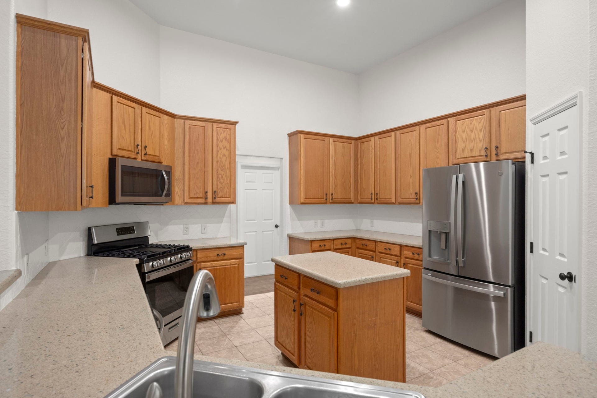 34 S Rambling Ridge Place, Conroe, TX 77385 34 S Rambling Ridge Place, Conroe, TX 77385