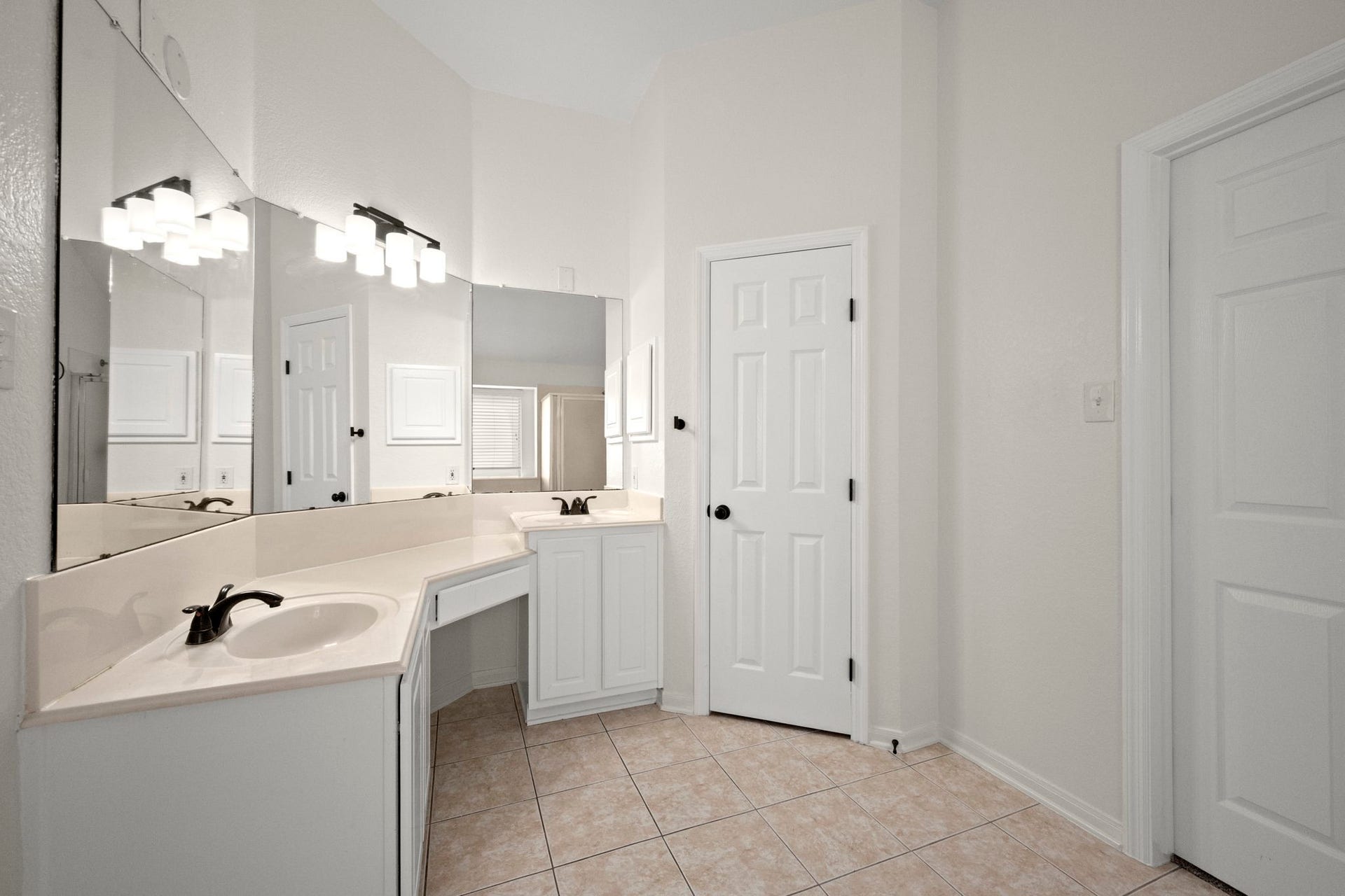 34 S Rambling Ridge Place, Conroe, TX 77385 34 S Rambling Ridge Place, Conroe, TX 77385