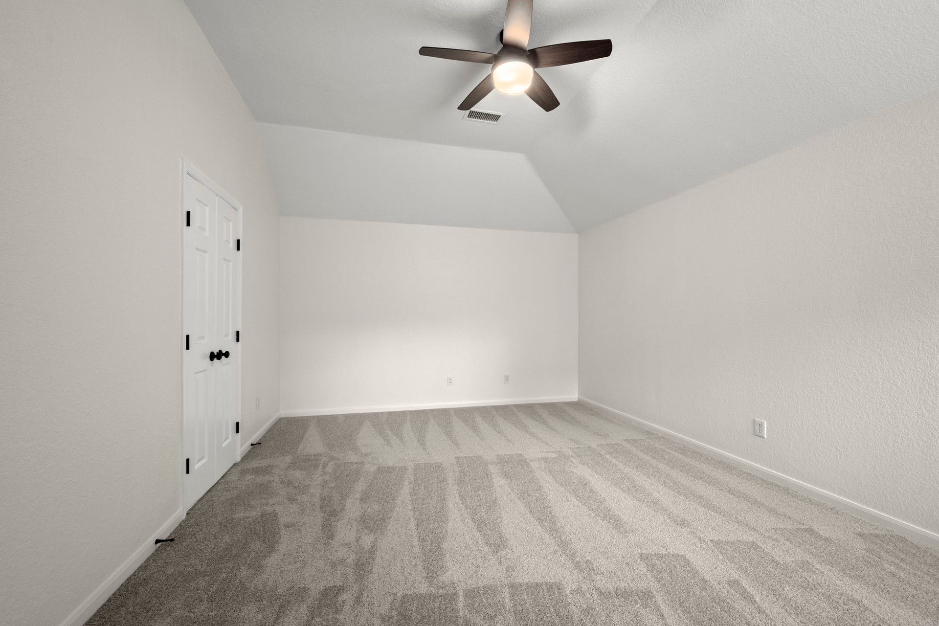 34 S Rambling Ridge Place, Conroe, TX 77385 34 S Rambling Ridge Place, Conroe, TX 77385