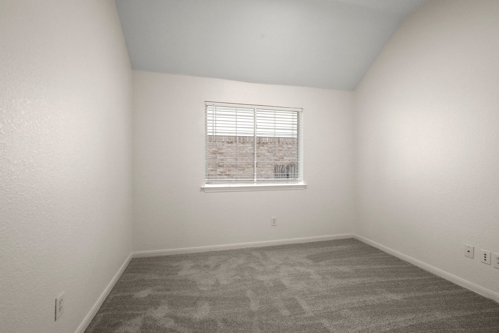 34 S Rambling Ridge Place, Conroe, TX 77385 34 S Rambling Ridge Place, Conroe, TX 77385