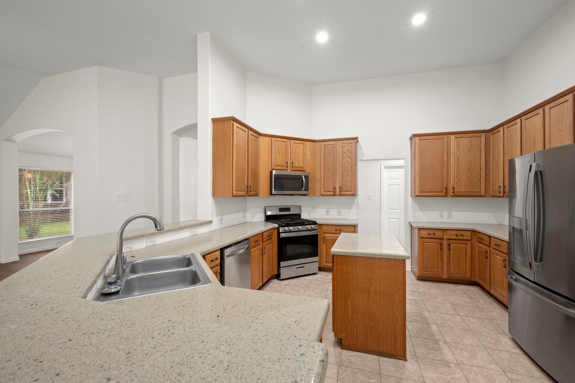 34 S Rambling Ridge Place, Conroe, TX 77385 34 S Rambling Ridge Place, Conroe, TX 77385