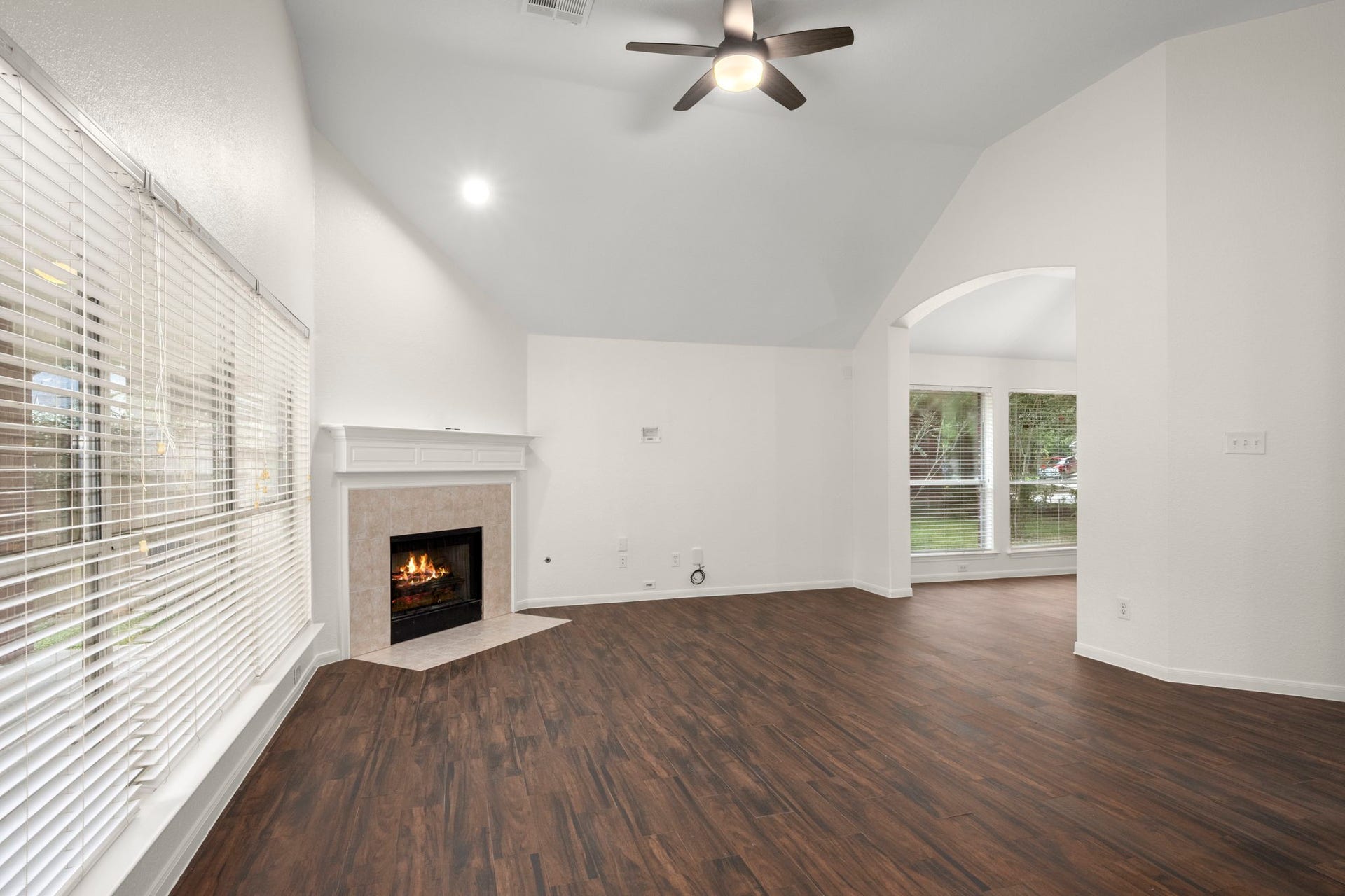 34 S Rambling Ridge Place, Conroe, TX 77385 34 S Rambling Ridge Place, Conroe, TX 77385