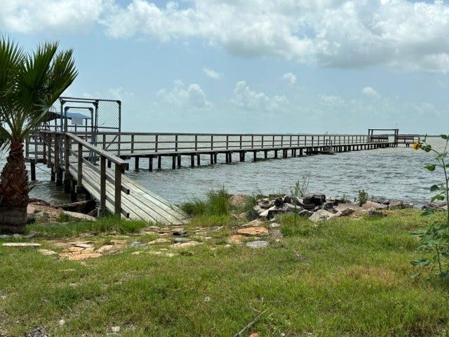 2406 Avenue P, San Leon, TX 77539 2406 Avenue P, San Leon, TX 77539