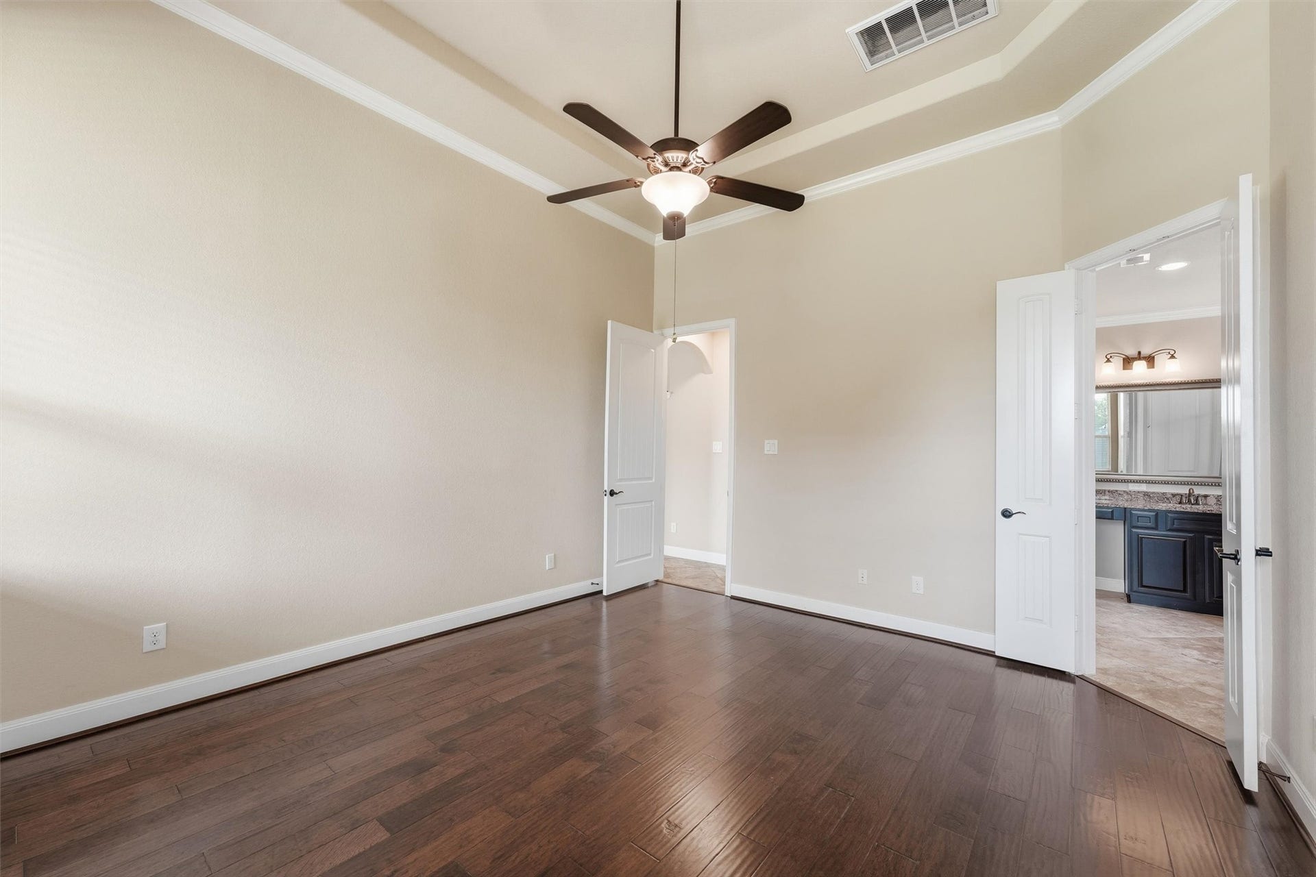 Primary bedroom on 1st floor.