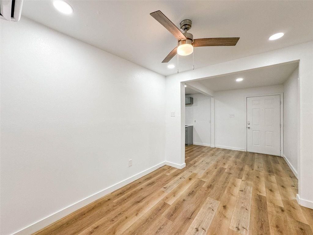 2223 N San Antonio Avenue, #1B, Pearland, TX 77581 2223 N San Antonio Avenue, #1B, Pearland, TX 77581