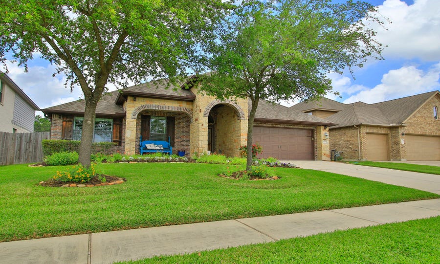 Property photo for 10706 Radiant Realm Drive, Tomball, TX
