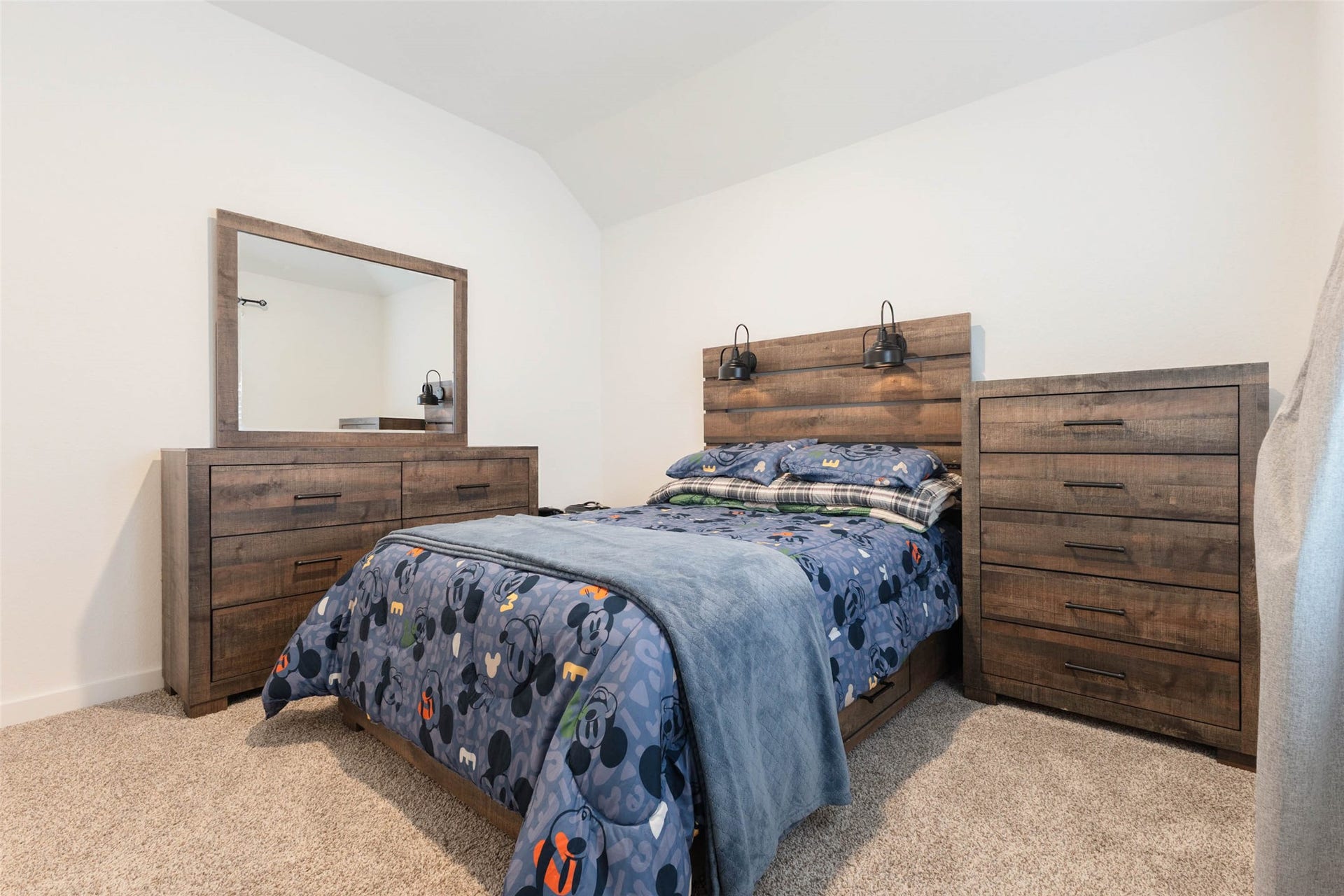 3205 Bello Green Lane, Katy, TX 77493 Bedroom with patterned bedding