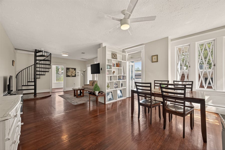 Property photo for 324 W Alabama Street, Houston, TX