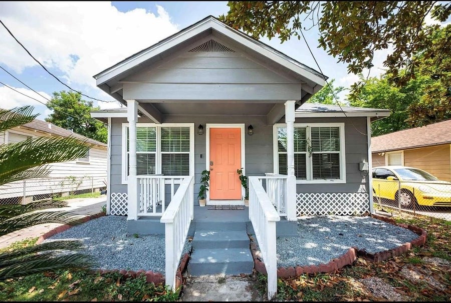 Property photo for 1407 E 35th Street, Houston, TX