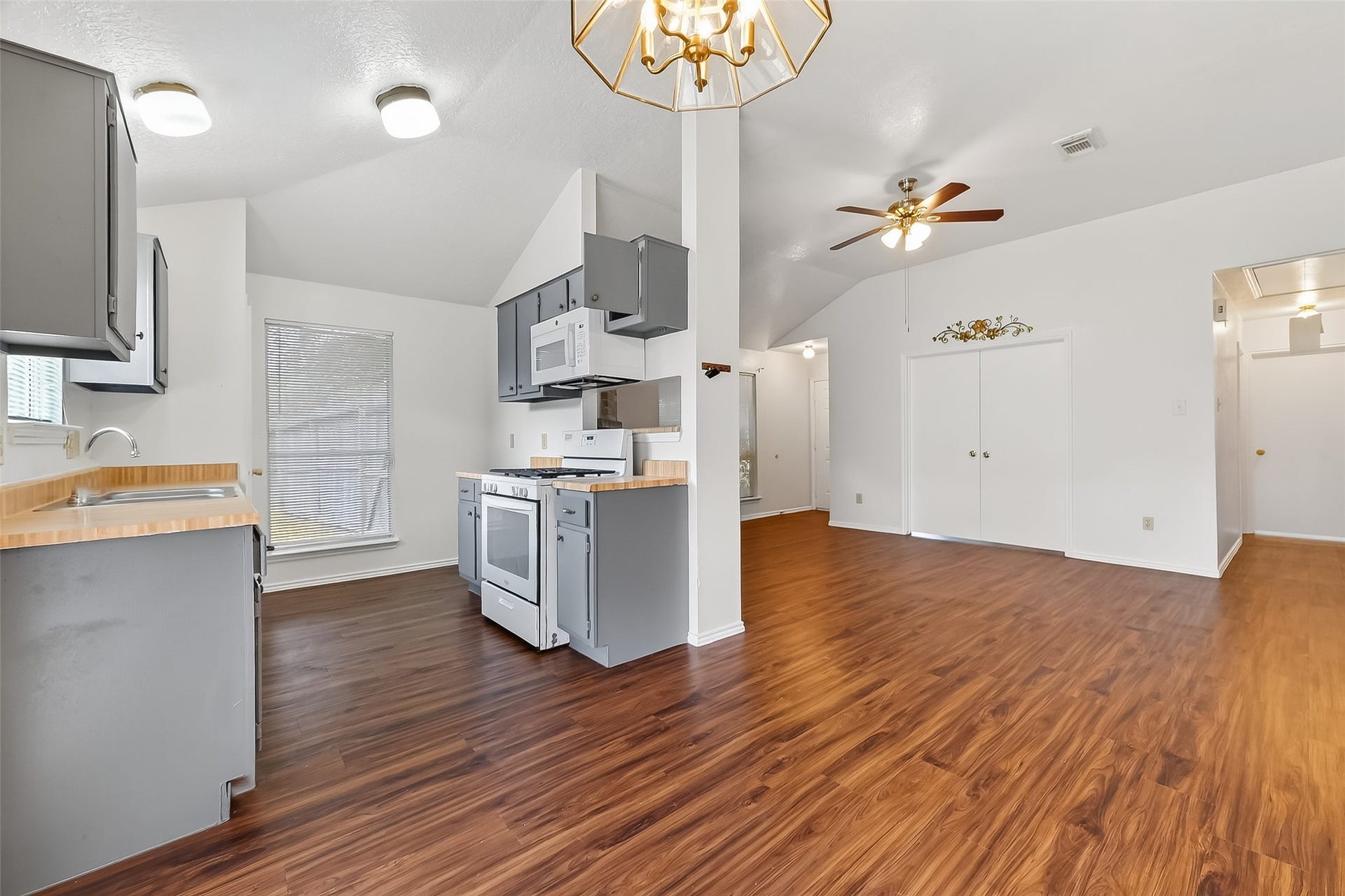 9131 GOODMEADOW Drive, Houston, TX 77064 9131 GOODMEADOW Drive, Houston, TX 77064