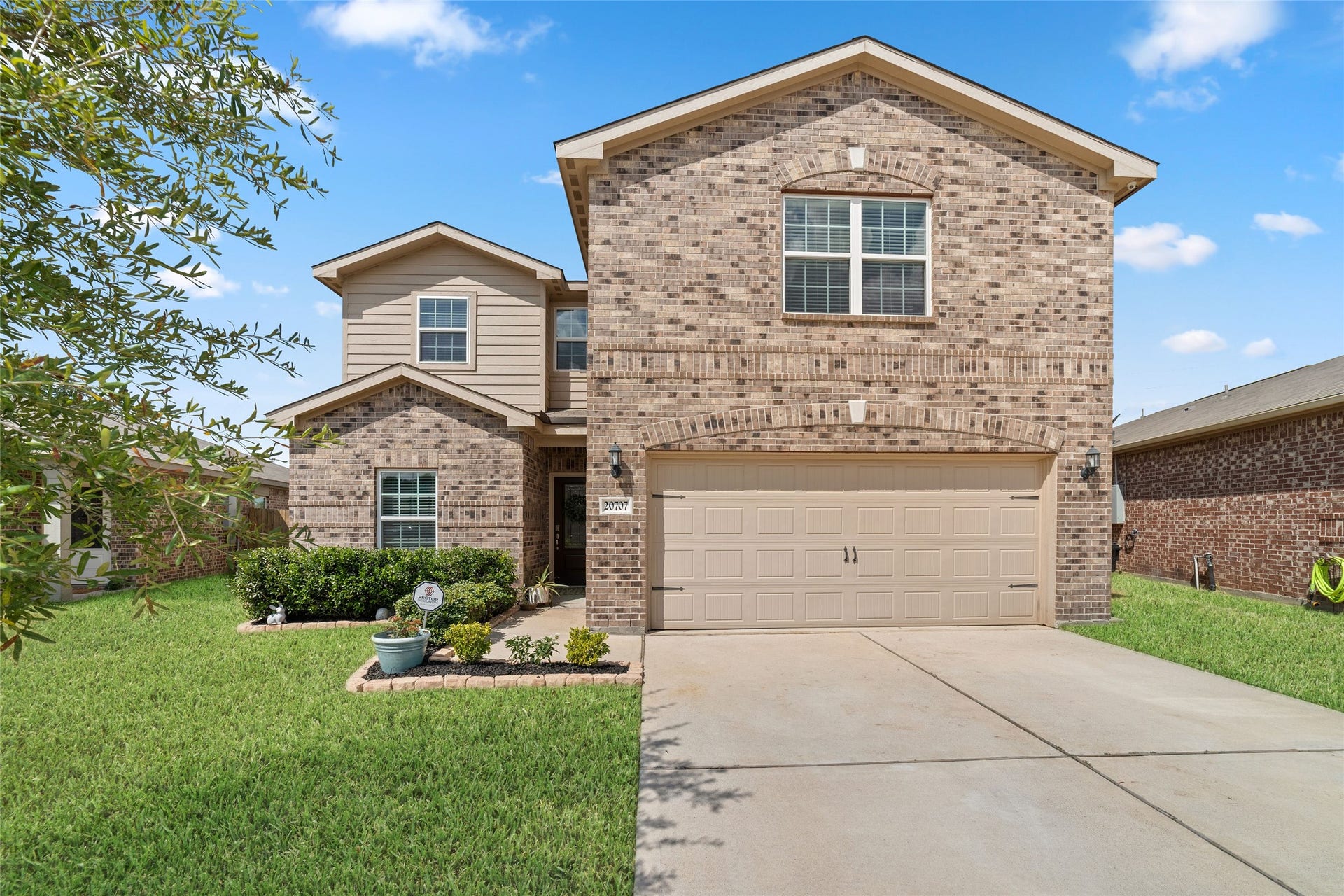 20707 Solstice Point Drive, Hockley, TX 77447 20707 Solstice Point Drive, Hockley, TX 77447