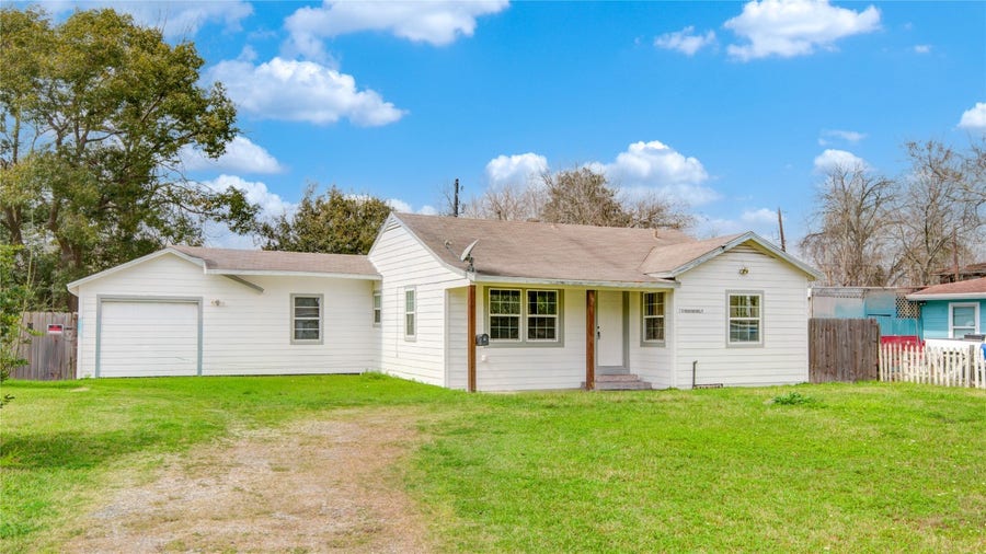 Property photo for 710 Roosevelt Street, La Marque, TX