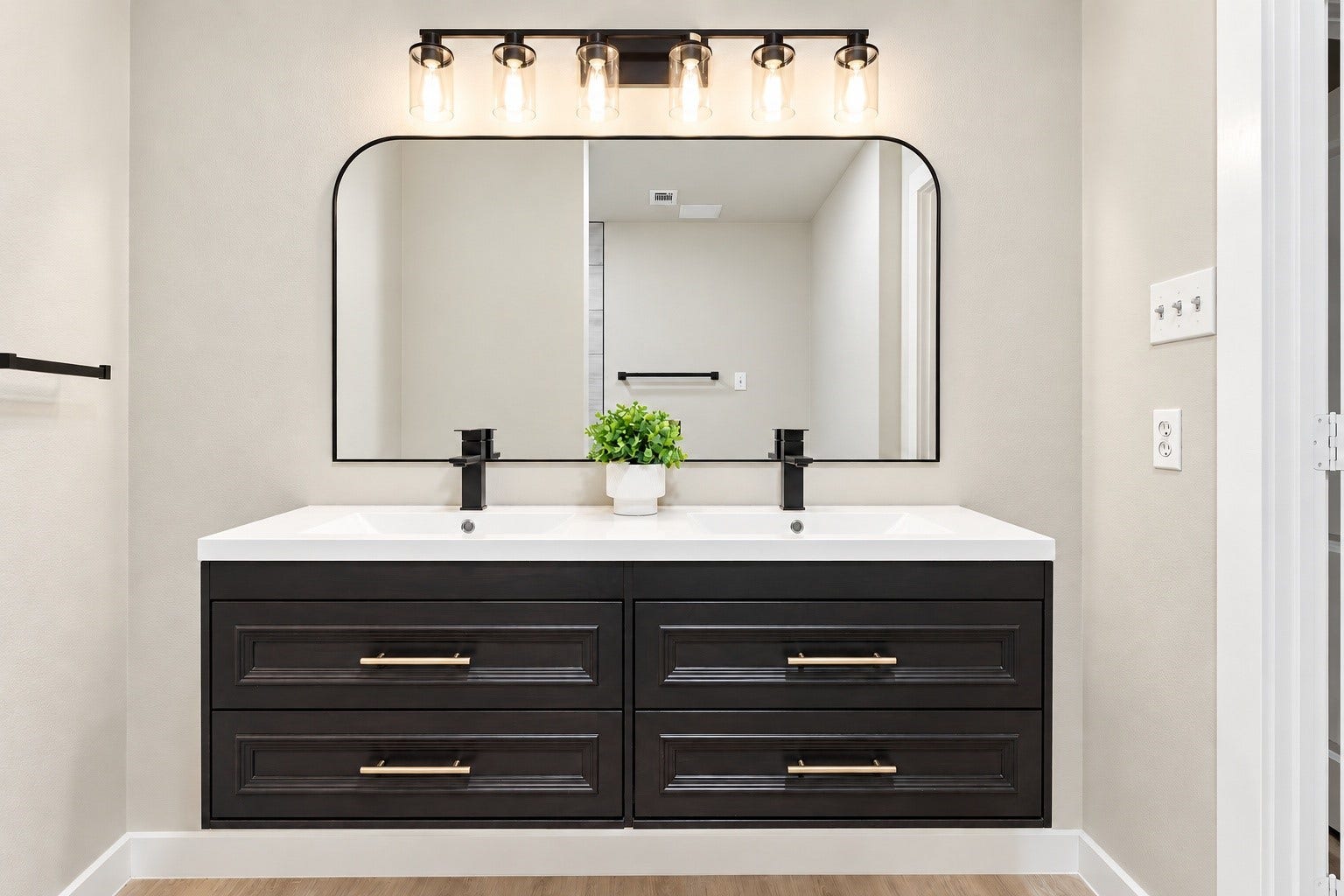 9631 Rannock Way, Spring, TX 77379 A tub and shower combo!