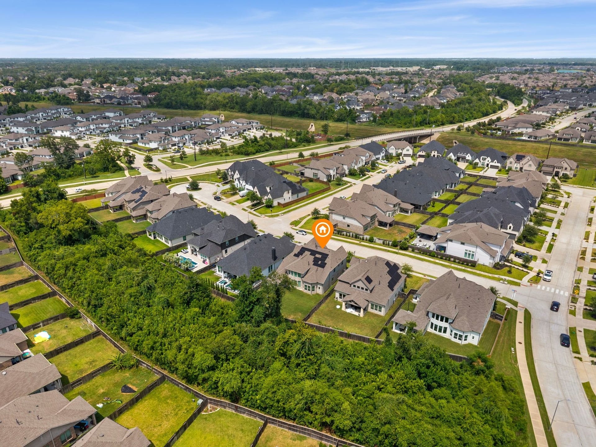 1911 Golden Leaf Drive, Missouri City, TX 77459 Aerial view showcasing the surrounding Sienna Plantation community.