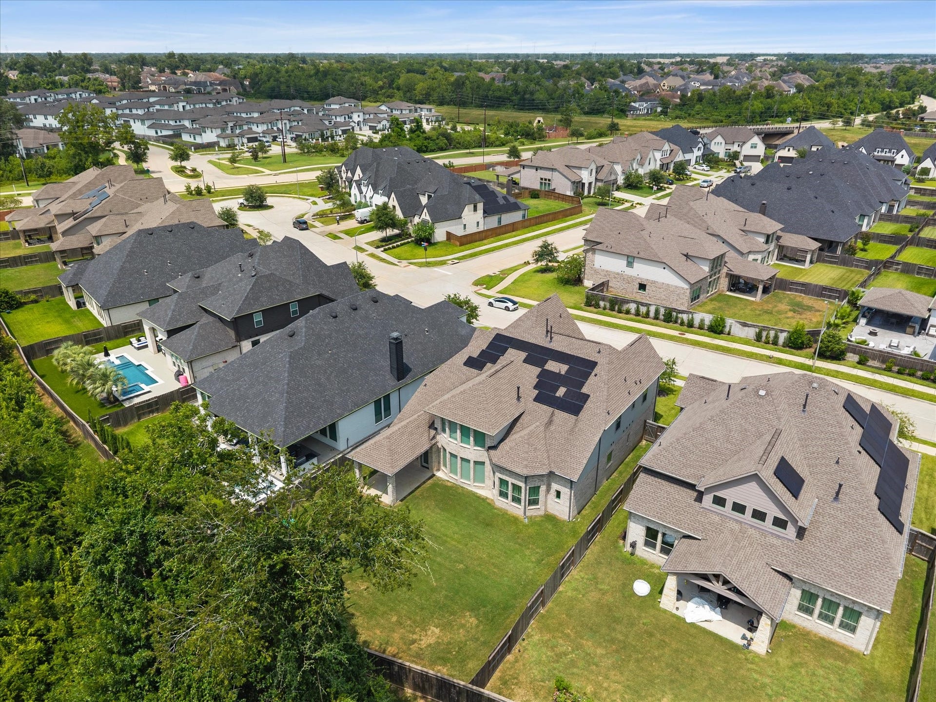 1911 Golden Leaf Drive, Missouri City, TX 77459 Aerial view highlighting the homes setting within the neighborhood.