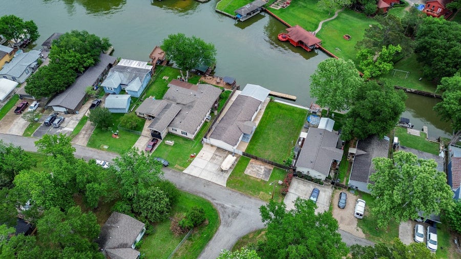 Property photo for 14186 Shadow Bay Drive, Willis, TX