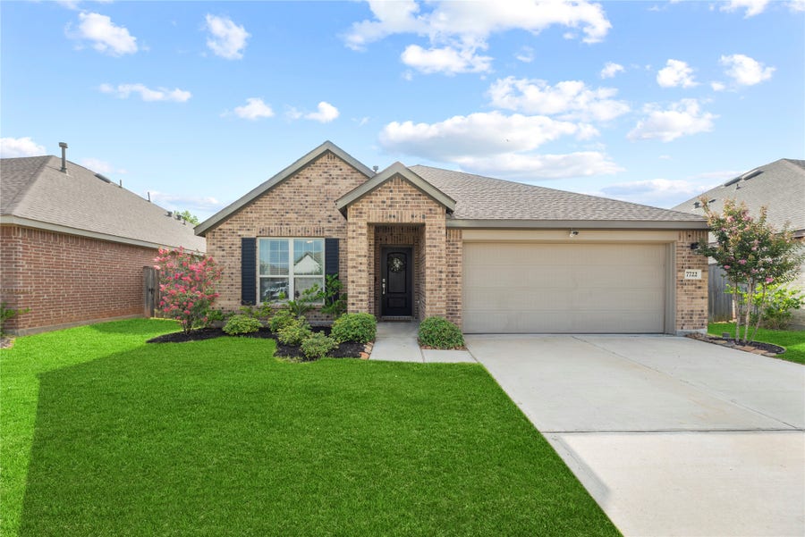 Property photo for 7722 Jasmine Chase Drive, Katy, TX