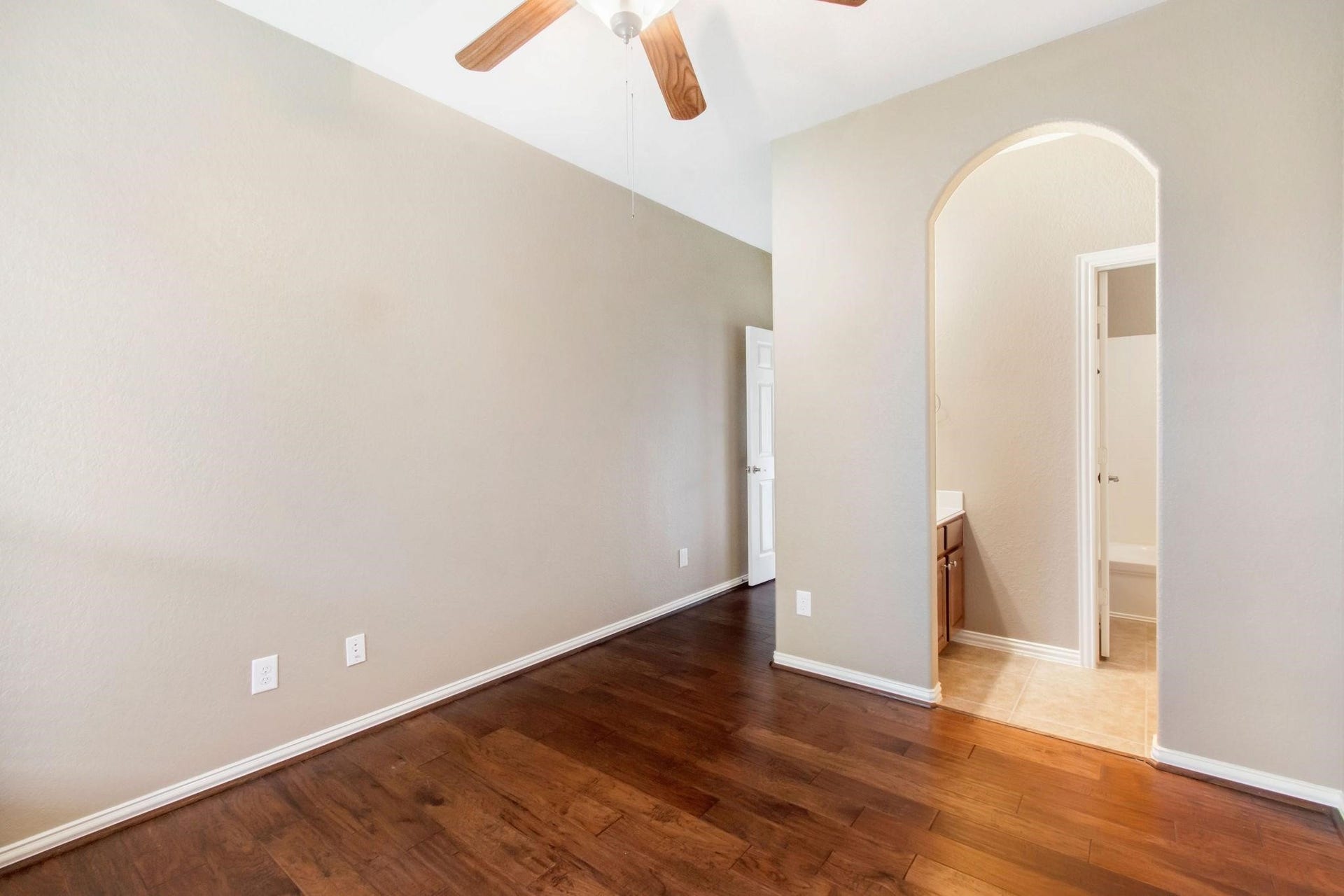 8951 Headstall Drive, Tomball, TX 77375