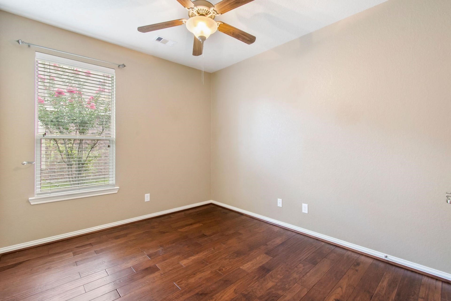 8951 Headstall Drive, Tomball, TX 77375