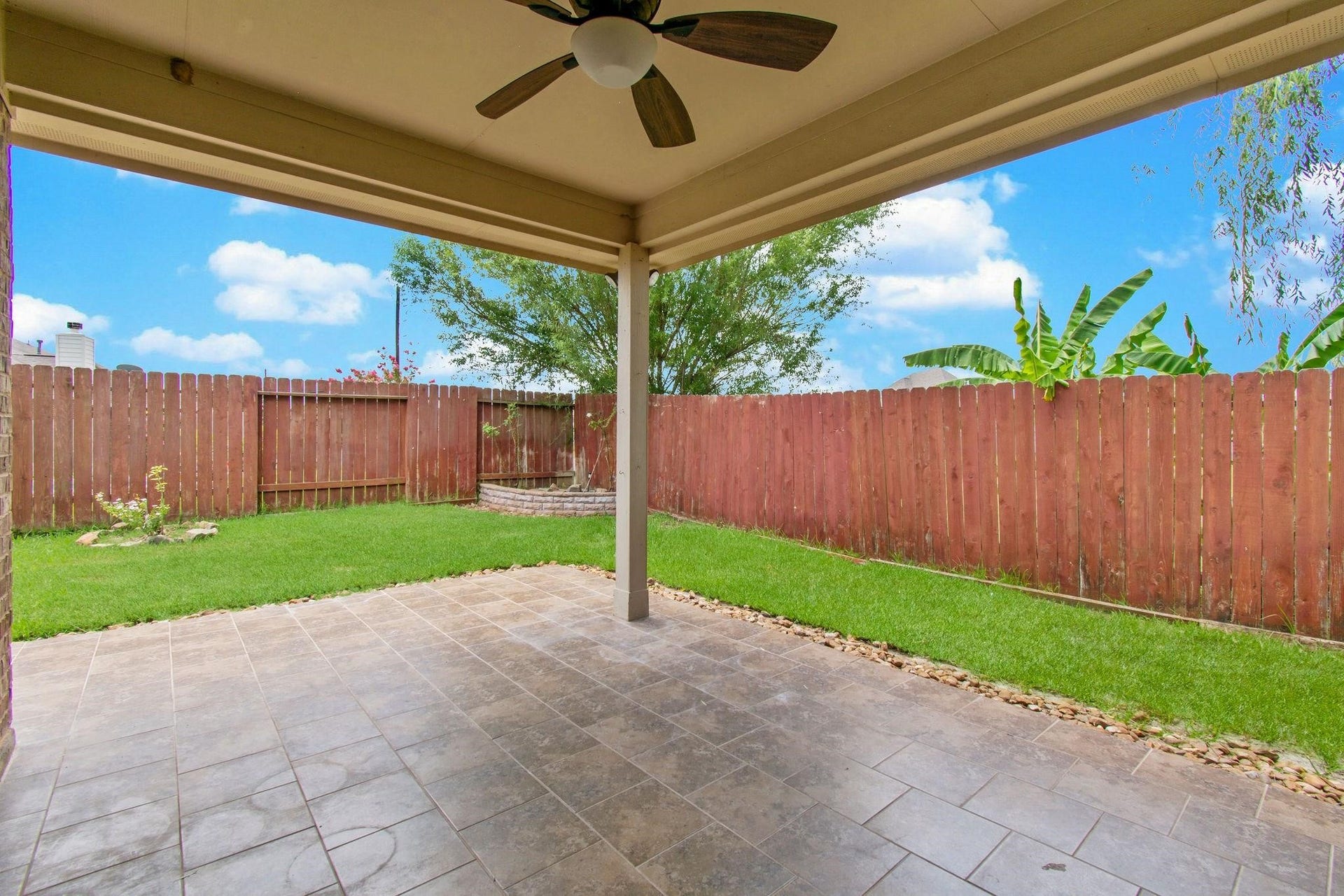 8951 Headstall Drive, Tomball, TX 77375