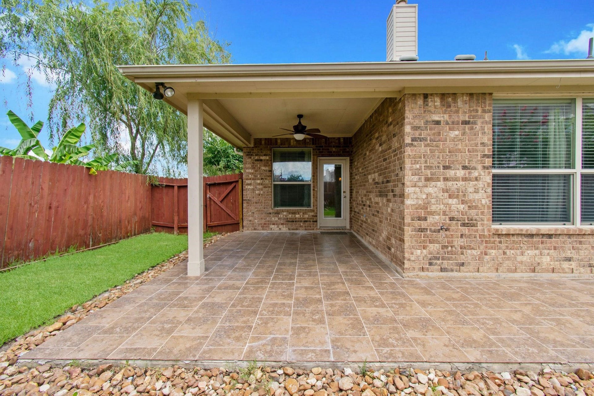 8951 Headstall Drive, Tomball, TX 77375