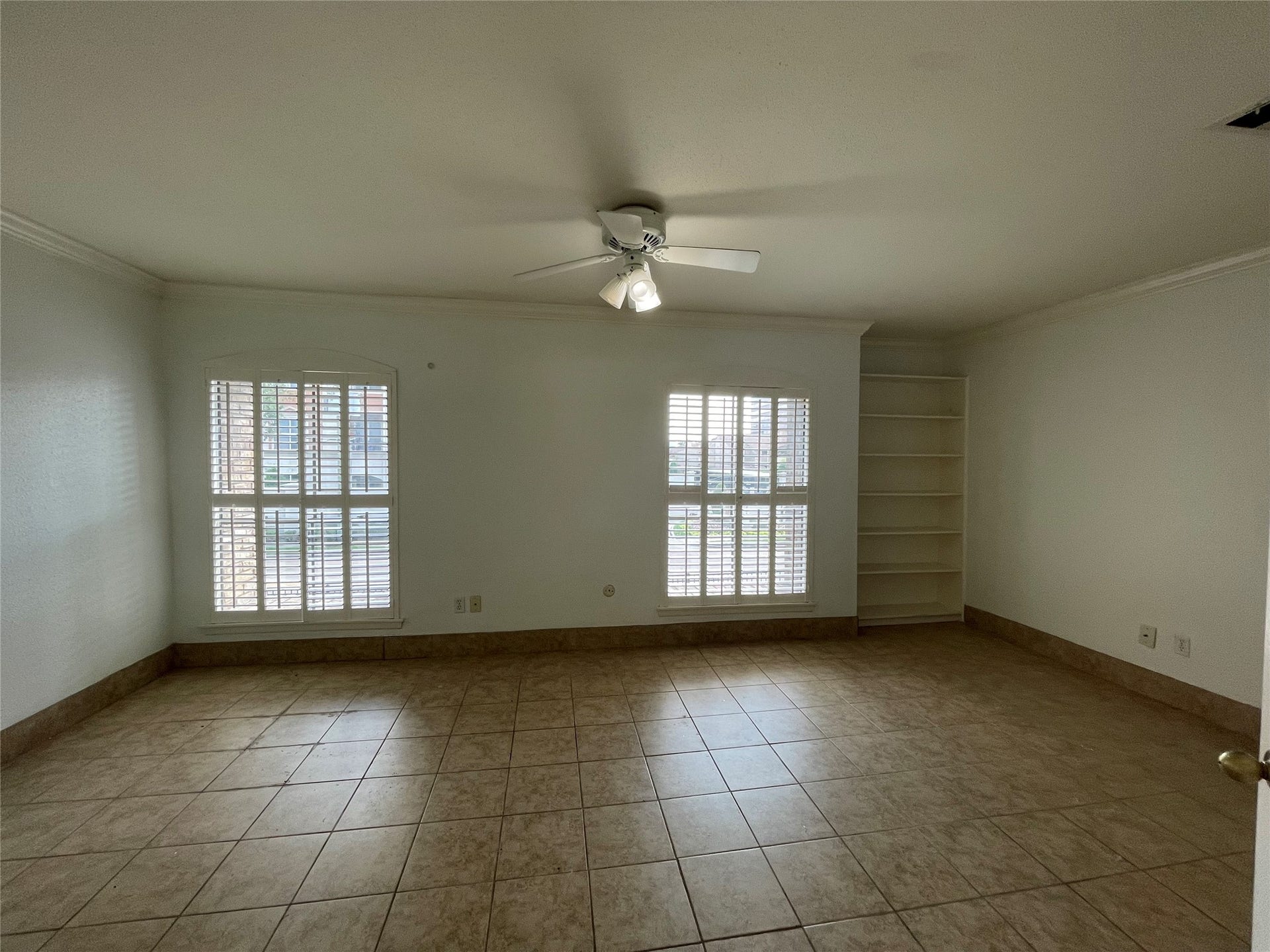 1908 Augusta Drive, #4, Houston, TX 77057 1908 Augusta Drive, #4, Houston, TX 77057