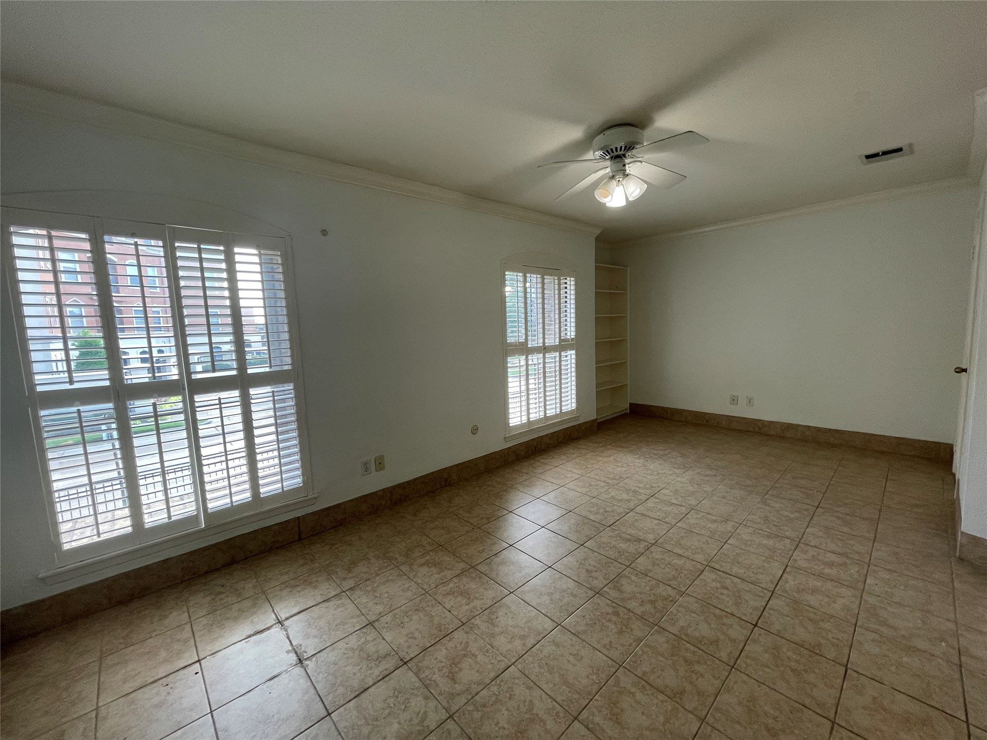 1908 Augusta Drive, #4, Houston, TX 77057 1908 Augusta Drive, #4, Houston, TX 77057