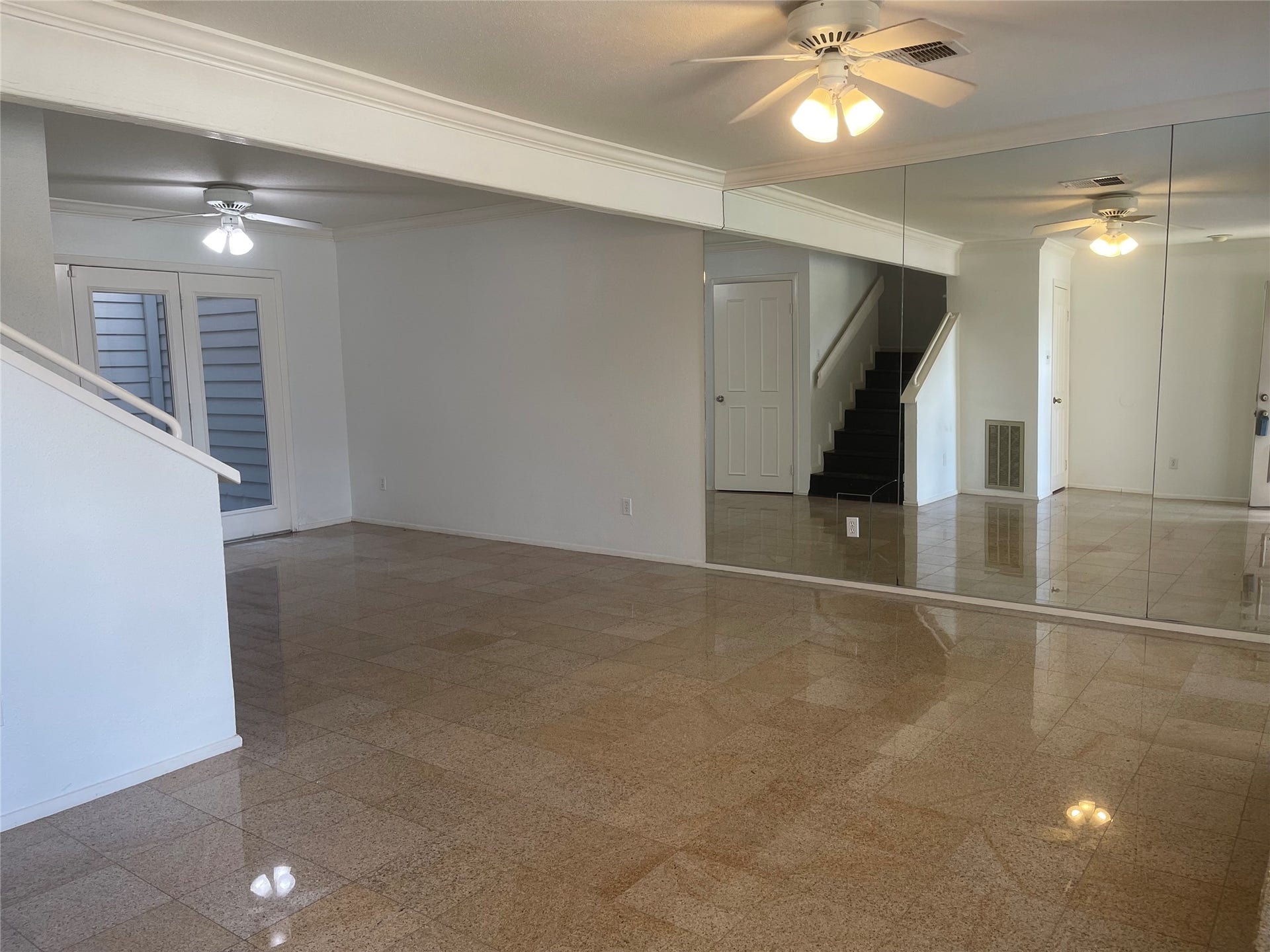 1908 Augusta Drive, #4, Houston, TX 77057 1908 Augusta Drive, #4, Houston, TX 77057