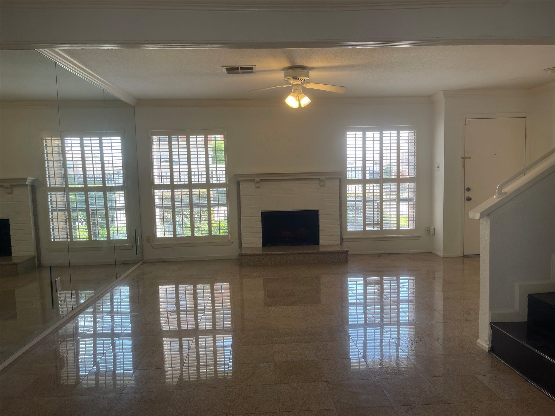 1908 Augusta Drive, #4, Houston, TX 77057 1908 Augusta Drive, #4, Houston, TX 77057